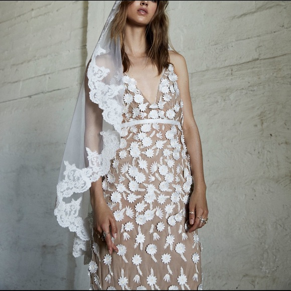 For love and Lemons bridal gown - Picture 4 of 8